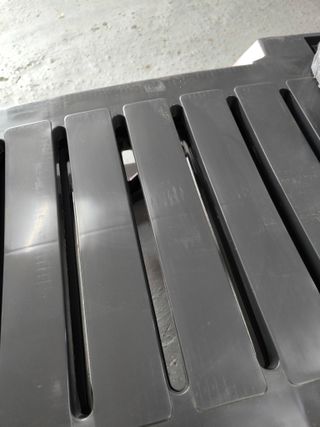 Tumbona y Mesa dos tumbonas para Jardín o piscina