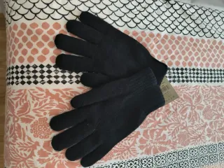 Guantes de lana negros sin marca