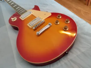 Guitarra Les Paul Oqan