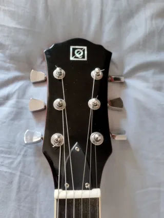 Guitarra Les Paul Oqan