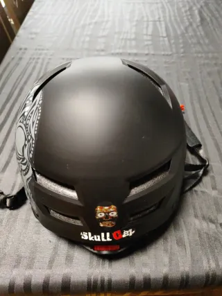 Casco Negro Diseño Calavera