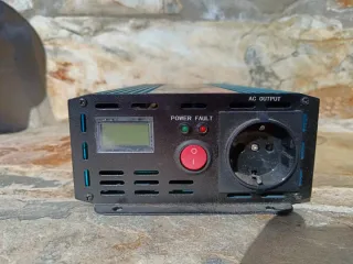 Conversor de Voltaje 12V DC a 220V AC