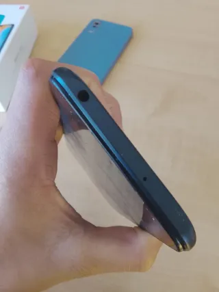 Xiaomi Redmi 9AT Negro y Azul