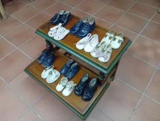 Espejo de madera con zapatero