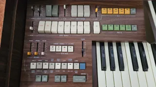 Órgano Vintage Orla OP-24