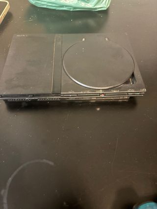 Play Station 2 Slim con 2 mandos y accesorios