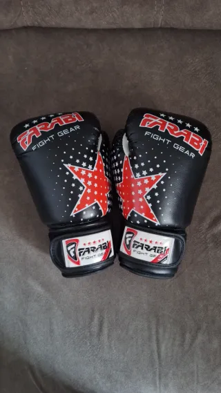 Guantes de Boxeo Farabi Sports Negros.
