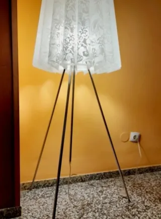 Lámpara de pie de diseño
