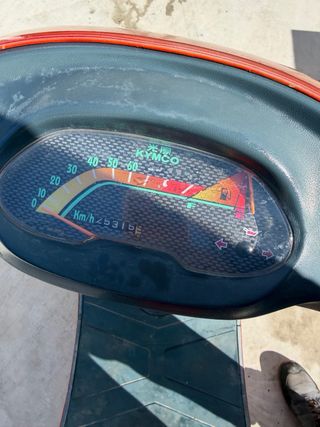 Scooter Kymco KB 50cc Roja con papeles