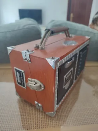 Maletín Radio Reloj Despertador