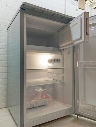 Nevera Stillstern 88L con congelador