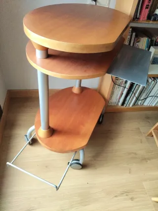 Mesa auxiliar ordenador con ruedas