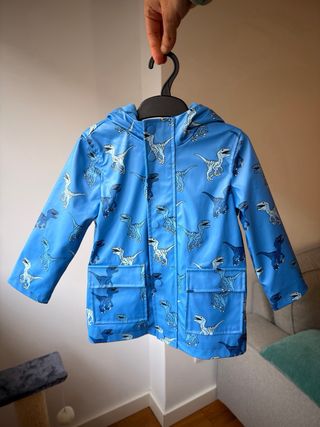 Lote de 5 abrigos para niño. Talla 3-4 años.