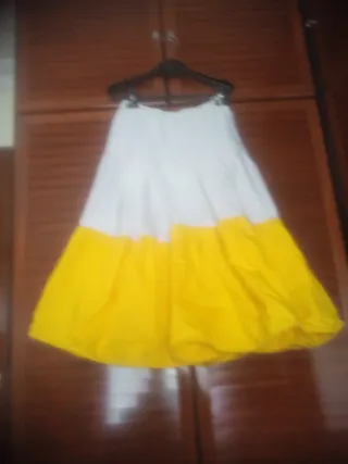 Falda flamenca blanca y amarilla con REGALO TOCA !