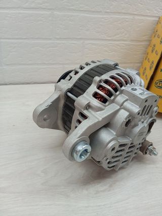 HELLA 8EL 012 428-321 Alternador - 14V
