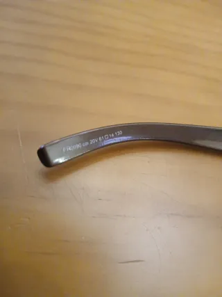 Gafas de sol marrones y grises