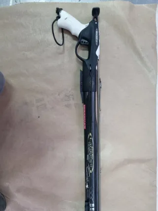 Arpón Beuchat Marlin Carbon 95cm