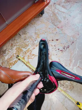 4 selle bici da corsa in buone condizioni race