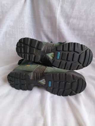 Botas de montaña hombre verde