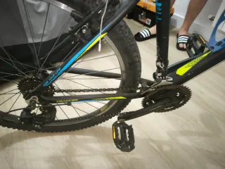 Bicicleta de montaña negra y azul Rueda 27'5 M