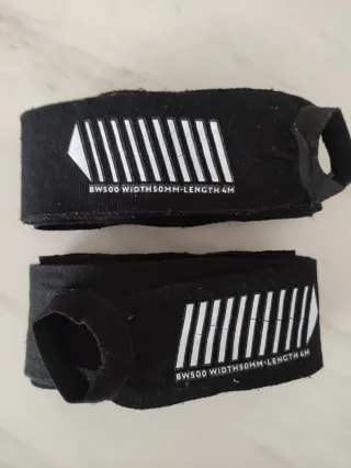 Guantes MMA Everlast S/M y Vendas Boxeo