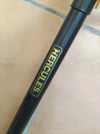 Soporte Guitarra Bajo Hércules