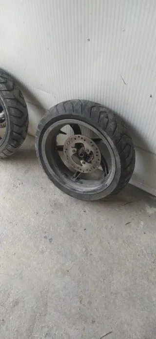 Llanta Aprilia SR49 Racing