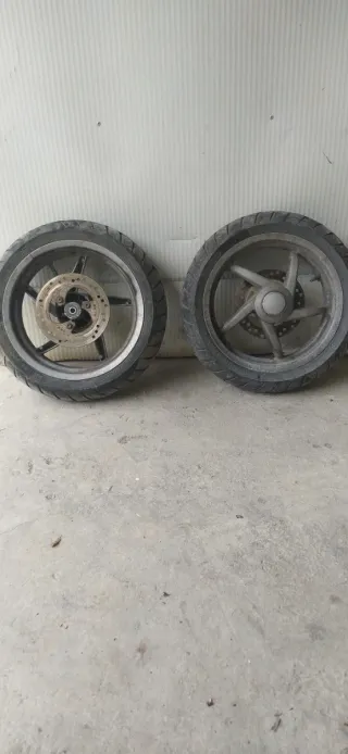 Llanta Aprilia SR49 Racing