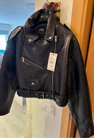 Cazadora polipiel Zara Talla XXL