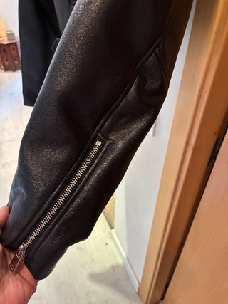 Cazadora polipiel Zara Talla XXL