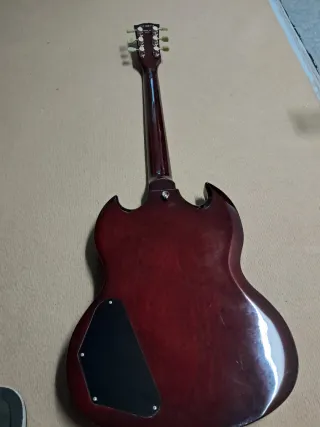 Réplica Gibson Angus Young