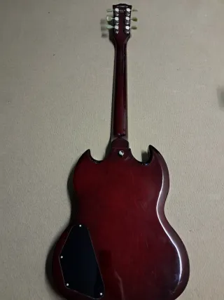 Réplica Gibson Angus Young