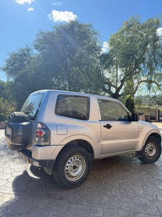 Mitsubishi Montero 2009