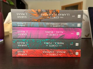 Una corte de rosas y espinas (saga acotar 1)