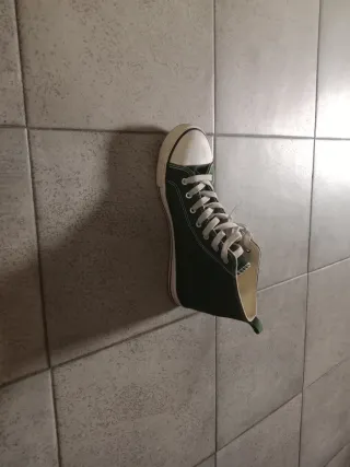 Zapatillas altas verdes y blancas