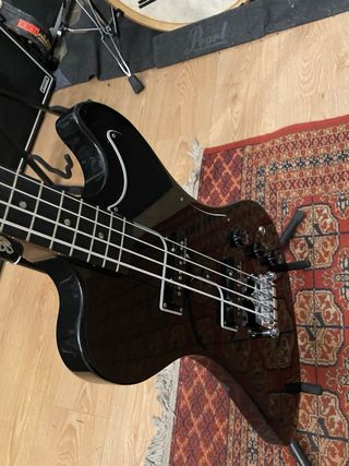 Gibson RD Bass Krist Novoselic