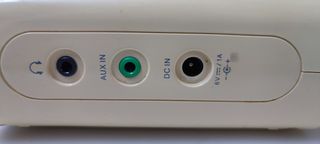 Radio Digital Portátil Sangean PR-D14