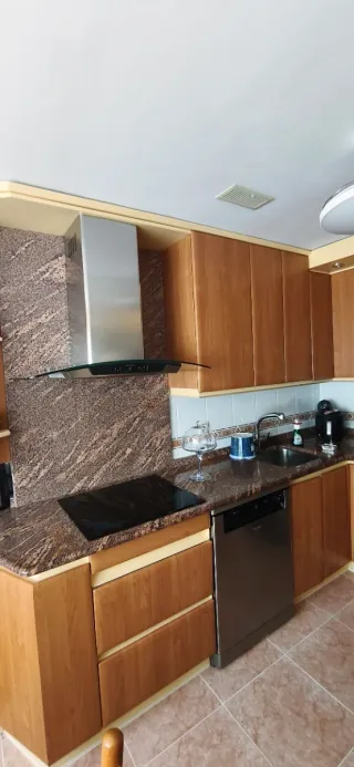 Muebles de cocina madera y cristal