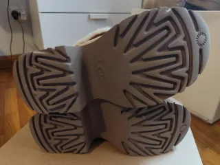 Botas UGG Esmee Marrones