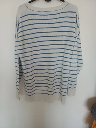 Maglioncino a righe bianco e blu