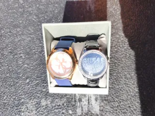 2 Relojes Guess Originales más detalles en armario