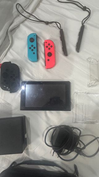 Nintendo Switch Azul y Rojo Como nuevo