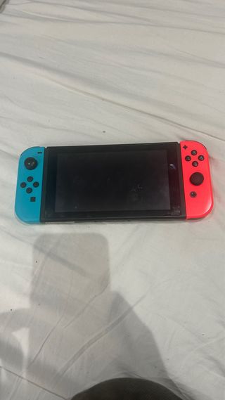 Nintendo Switch Azul y Rojo Como nuevo