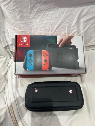 Nintendo Switch Azul y Rojo Como nuevo