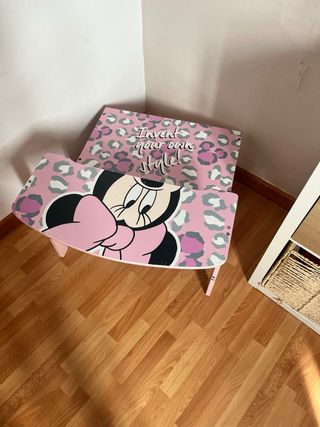 Escritorio y banco infantil Minnie Mouse