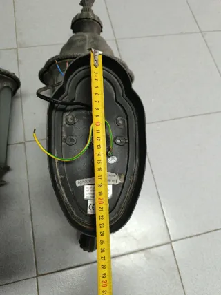 2 Farolas de jardín metálicas y de cristal