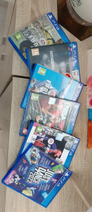 Ps4 Slim Negra con Mando +6 Juegos