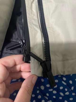 Chaqueta Superdry Beige Nueva