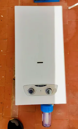 Calentador Ariston Fast R X ONM 11-14 a Gas