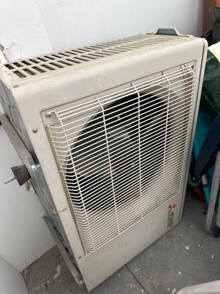 2 Aire Acondicionado Split Blanco con un motor